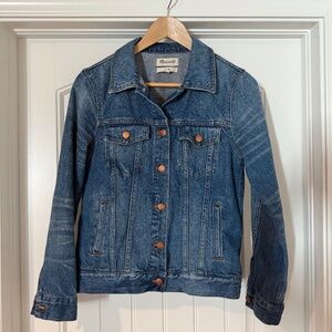 Madewell Classic Jean Jacket — Size M